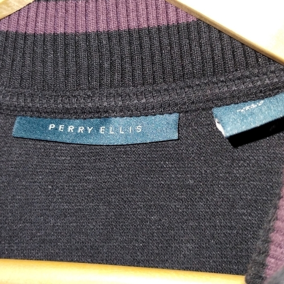 ✨FREE WITH PURSHASE✨PERRY ELLIS PYJAMA TOP SIZE SMALL - Picture 3 of 4